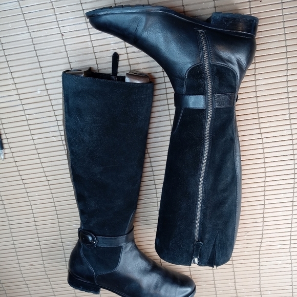Cole Haan NkeAir women's riding boots. Black leather and suede 16" tall side zip - Picture 8 of 11